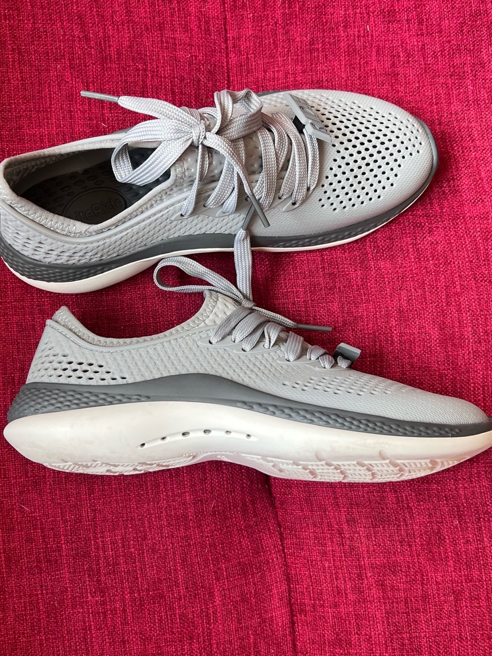 Crocs LiteRide Pacer Sneakers – Women’s Size 6 – Light Grey - Picture 2 of 6